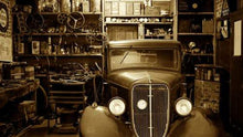 Load image into Gallery viewer, Antique Car